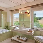 וילה Casa Sant'elia 7&3, Emma *