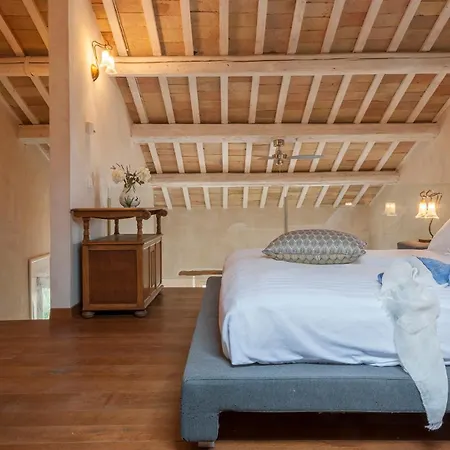 Casa Sant'elia 7&3, Emma Villa *