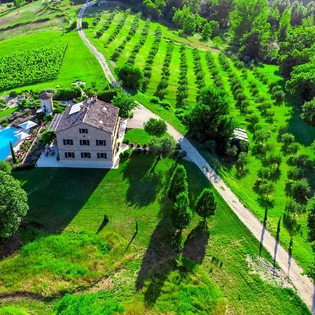 Villa Casa Sant'elia 7&3, Emma Filottrano