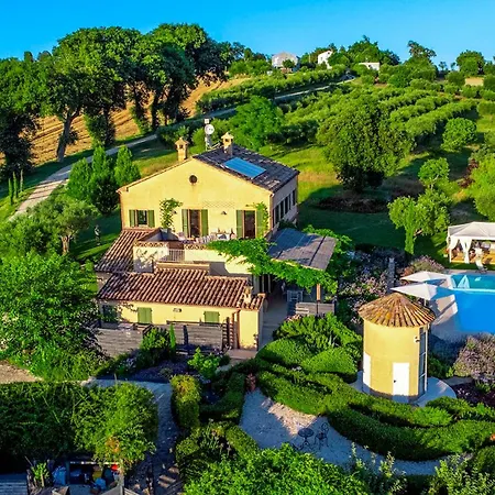 Casa Sant'elia 7&3, Emma Villa