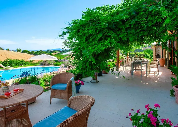 Casa Sant'elia 7&3, Emma Villa